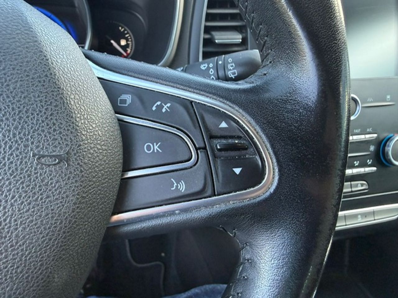Renault Megane Berlina Zen Energy TCe 97 kW - Foto 46
