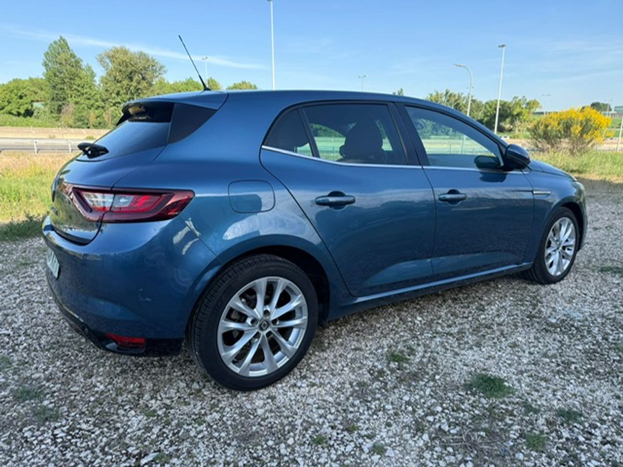 Renault Megane Berlina Zen Energy TCe 97 kW - Foto 17