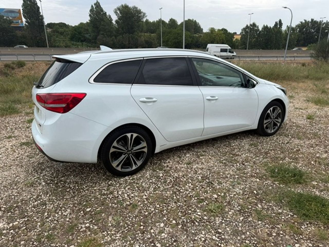 Kia Ceed cee'd SW 1.6 CRDi VGT Drive 100 kW - Foto 12