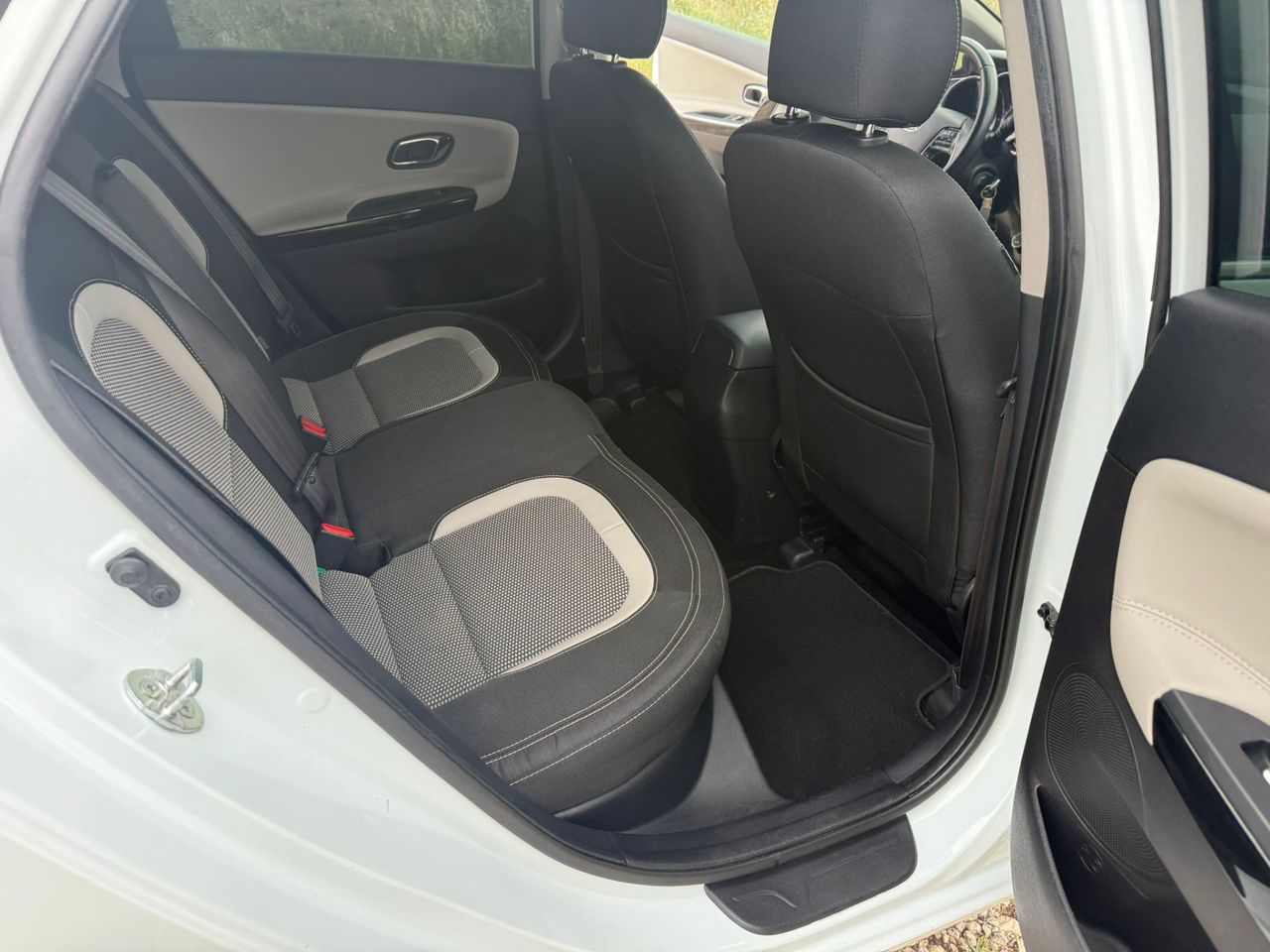 Kia Ceed cee'd SW 1.6 CRDi VGT Drive 100 kW - Foto 41