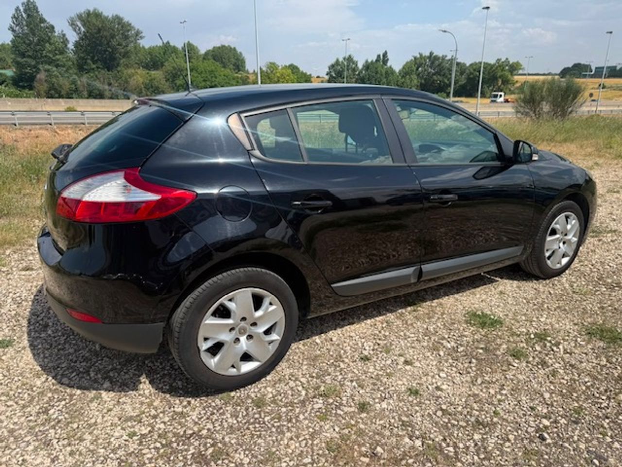 Renault Megane Berlina Expression dCi 110 - Foto 17