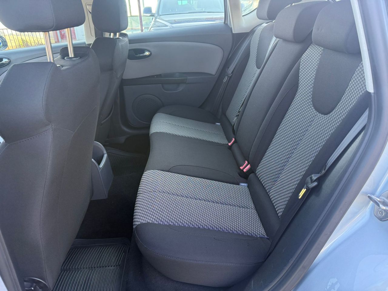 Seat Leon 1.9 TDI 105 CV Reference - Foto 37