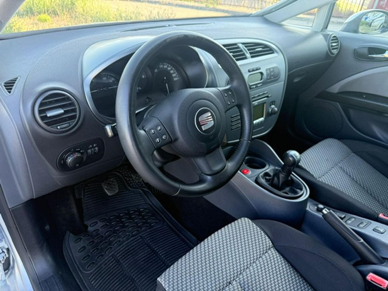 Seat Leon 1.9 TDI 105 CV Reference - Foto 26