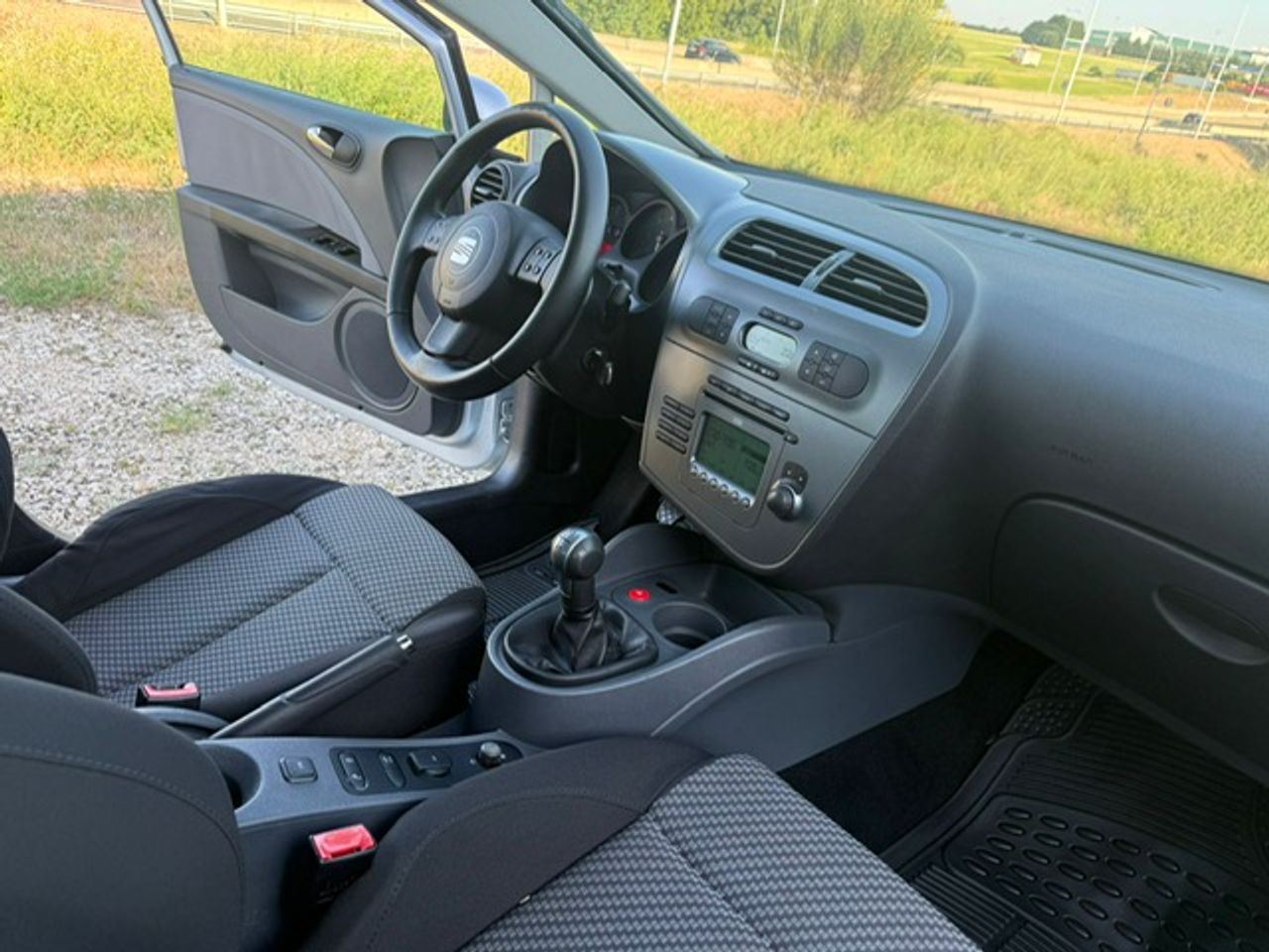 Seat Leon 1.9 TDI 105 CV Reference - Foto 40