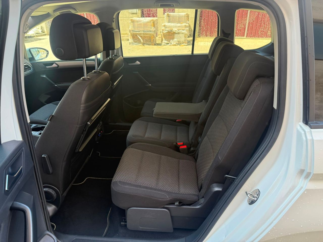 Volkswagen Touran Advance 1.6 TDI 85 kW - Foto 29
