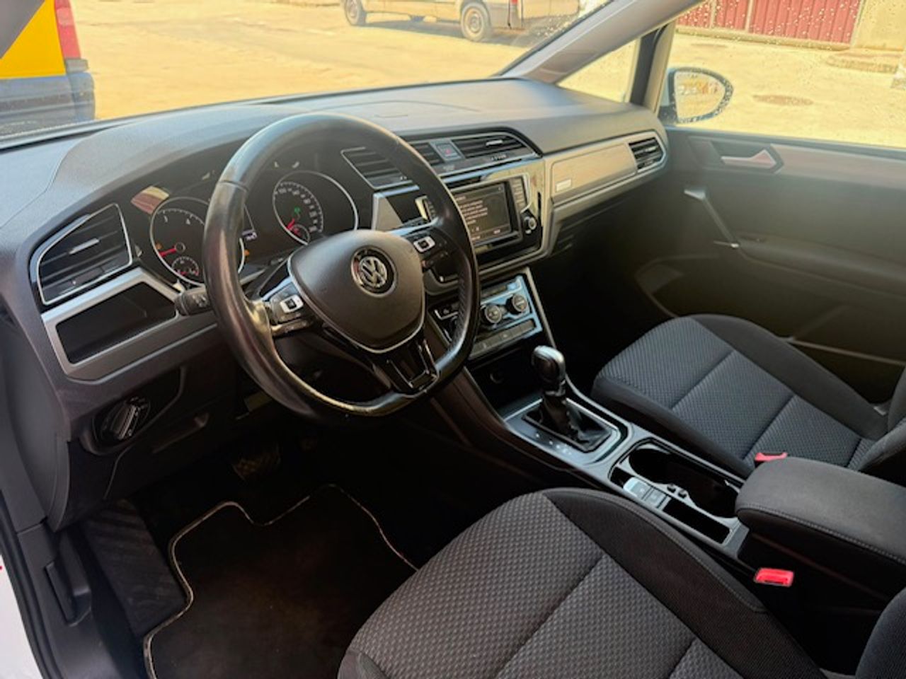 Volkswagen Touran Advance 1.6 TDI 85 kW - Foto 24