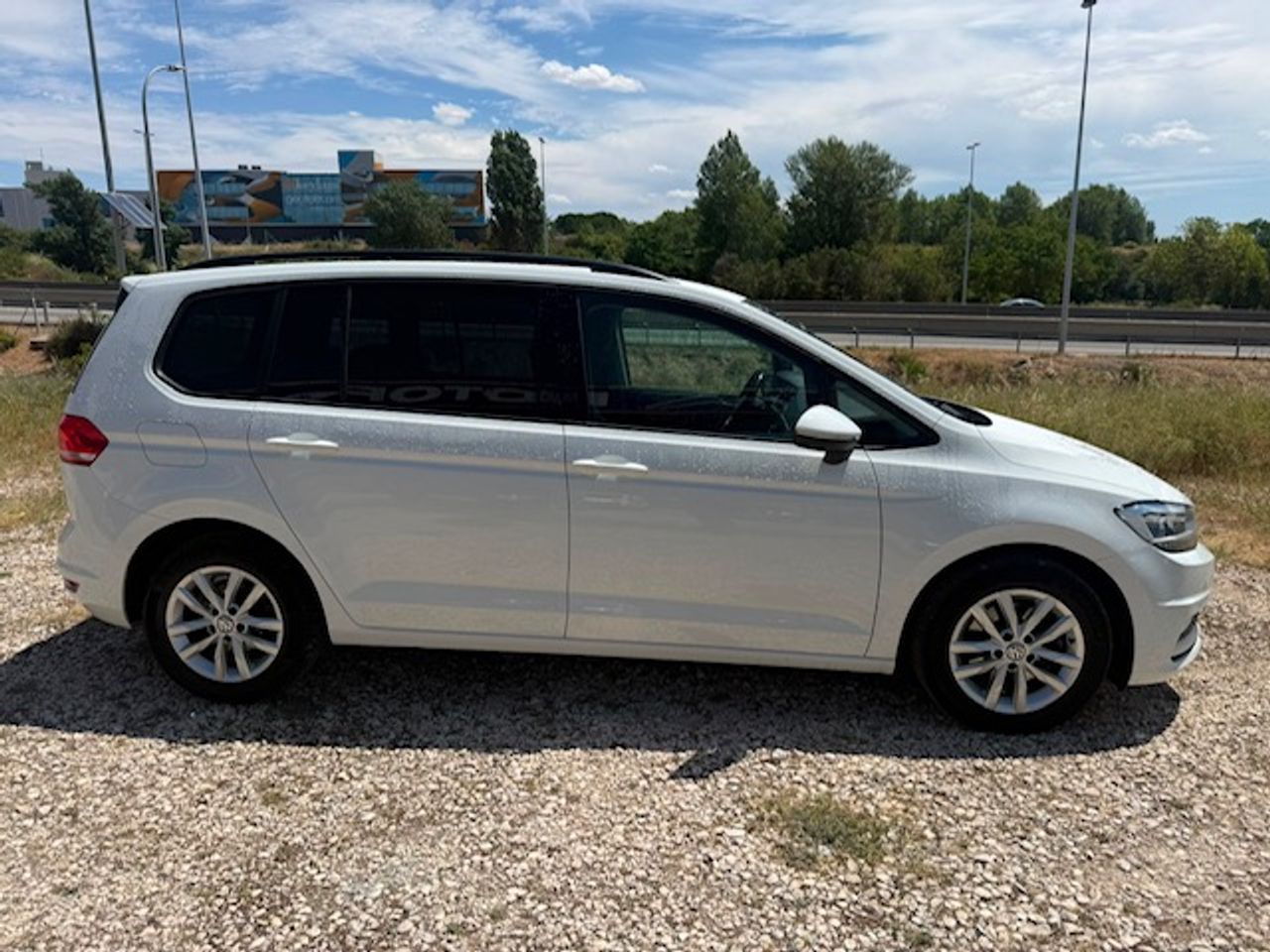 Volkswagen Touran Advance 1.6 TDI 85 kW - Foto 13