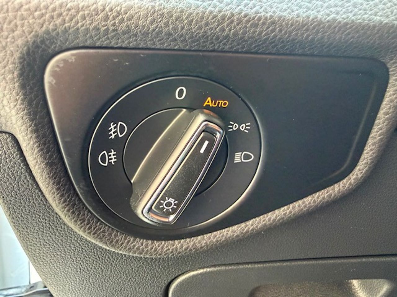 Volkswagen Touran Advance 1.6 TDI 85 kW - Foto 36