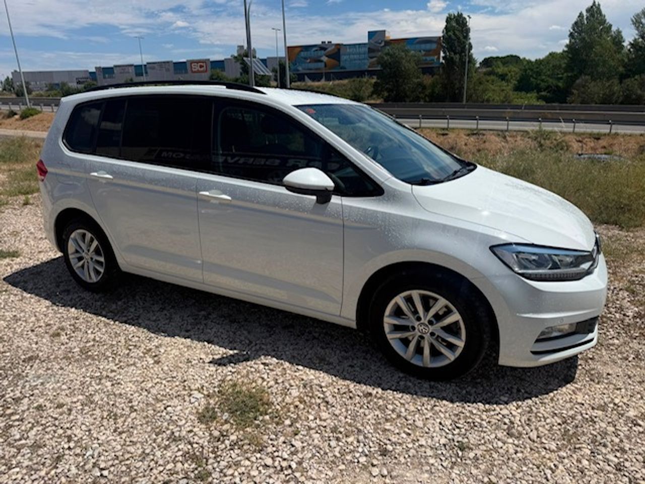 Volkswagen Touran Advance 1.6 TDI 85 kW - Foto 11
