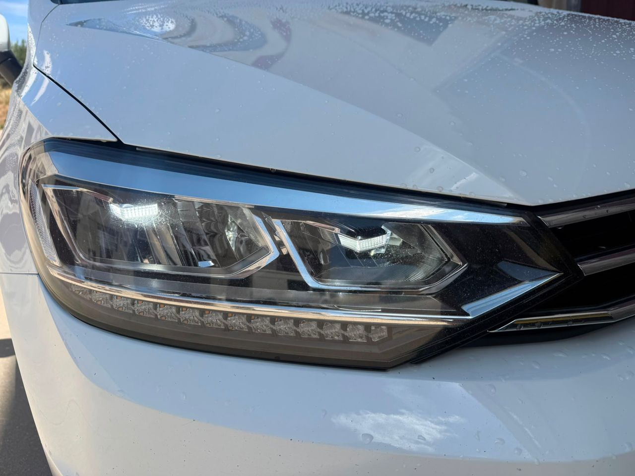 Volkswagen Touran Advance 1.6 TDI 85 kW - Foto 33