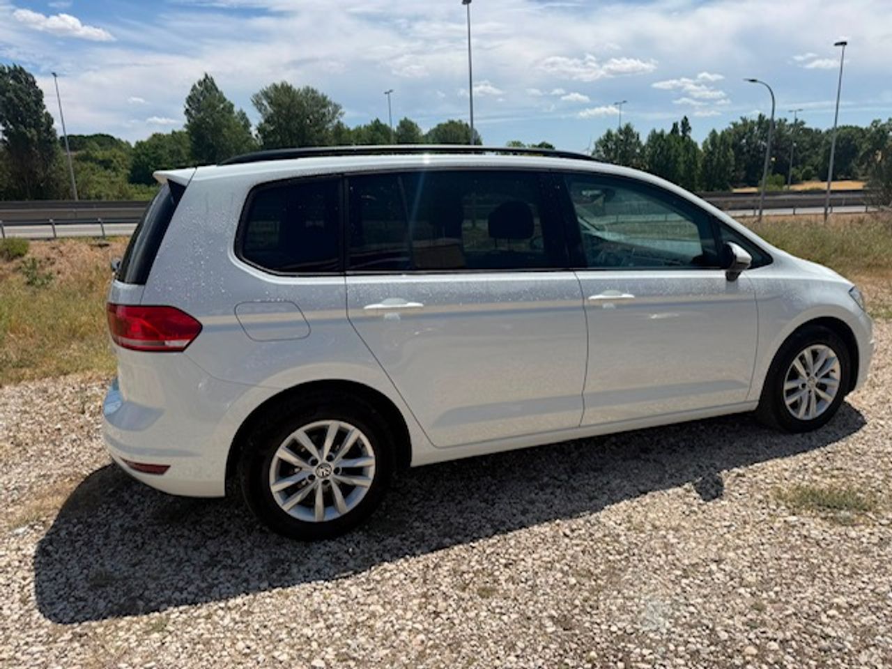 Volkswagen Touran Advance 1.6 TDI 85 kW - Foto 14