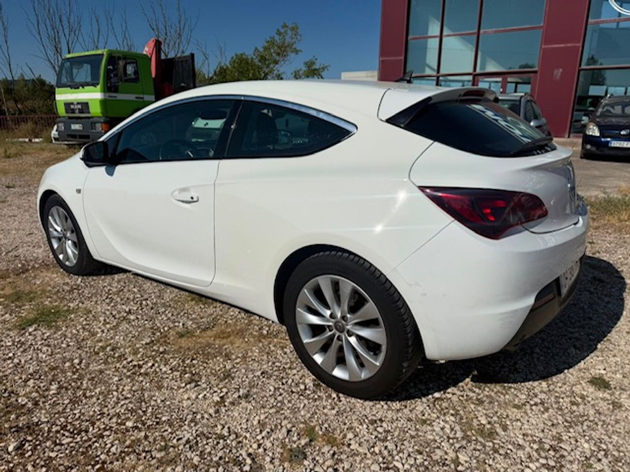 Opel Astra GTC Sportive 2.0 CDTI 165 CV Start&Stop - Foto 25