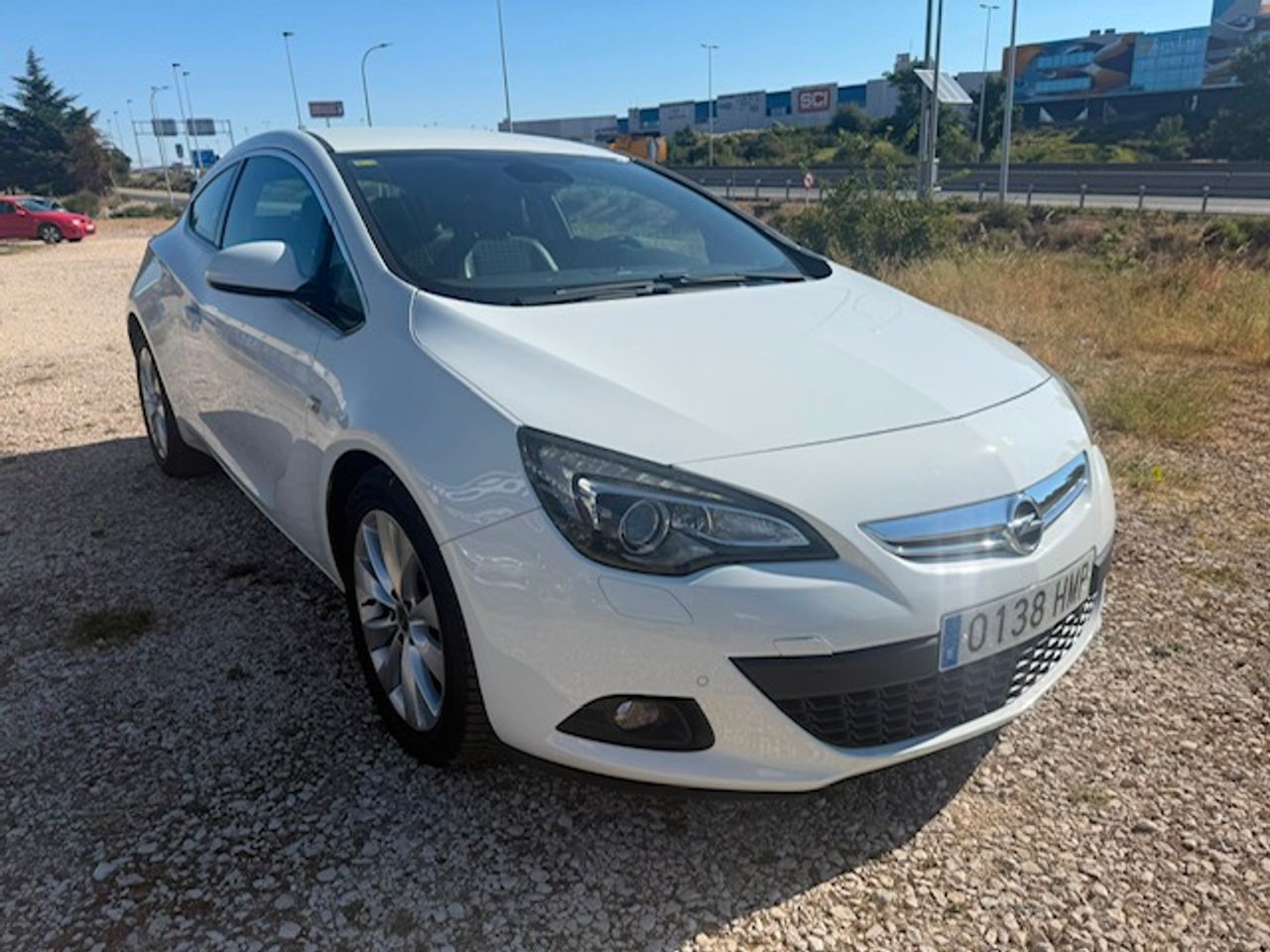 Opel Astra GTC Sportive 2.0 CDTI 165 CV Start&Stop - Foto 8
