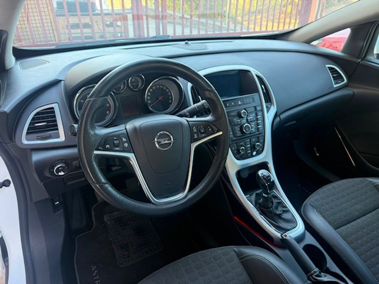 Opel Astra GTC Sportive 2.0 CDTI 165 CV Start&Stop - Foto 31
