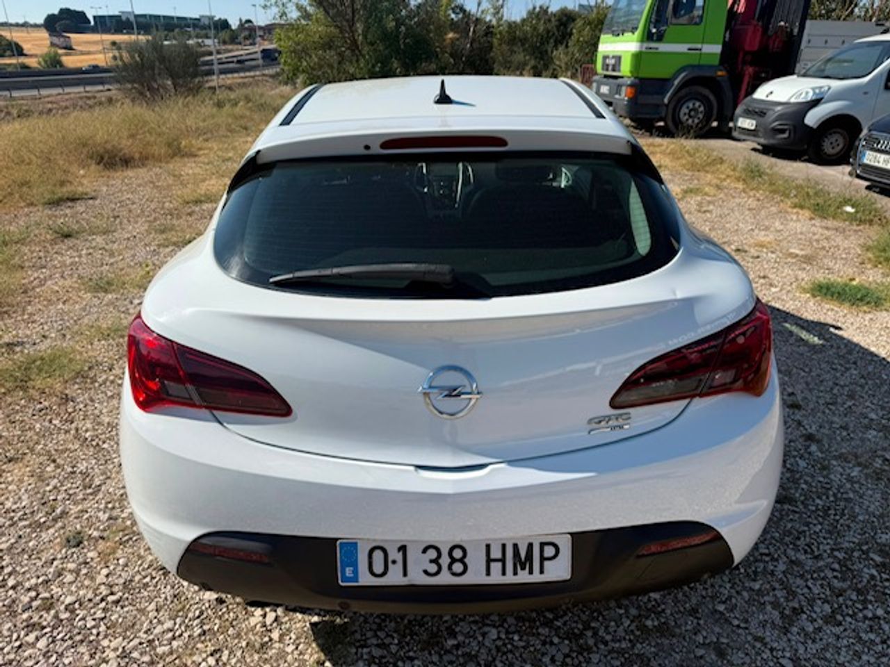 Opel Astra GTC Sportive 2.0 CDTI 165 CV Start&Stop - Foto 22
