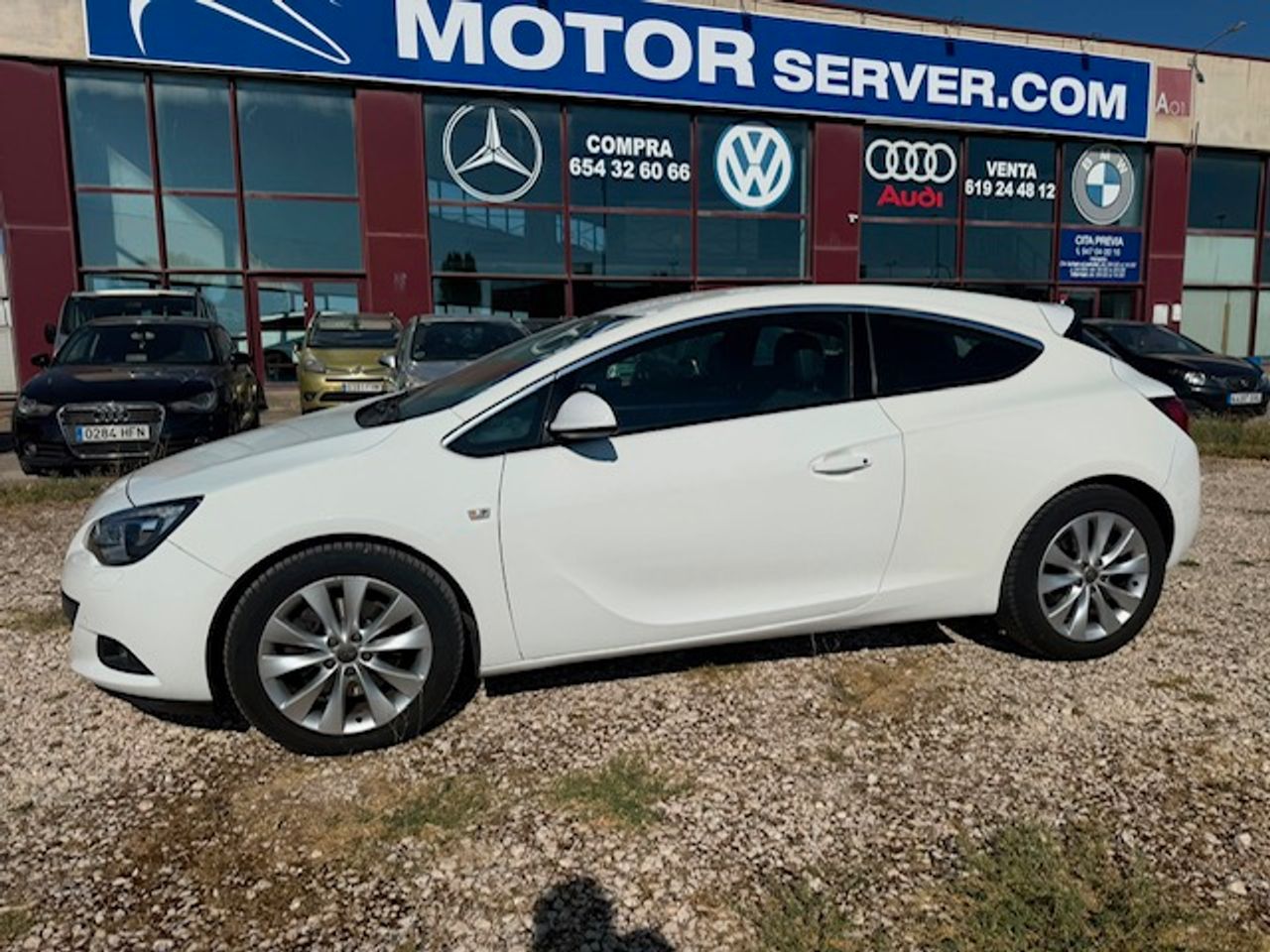 Opel Astra GTC Sportive 2.0 CDTI 165 CV Start&Stop - Foto 27