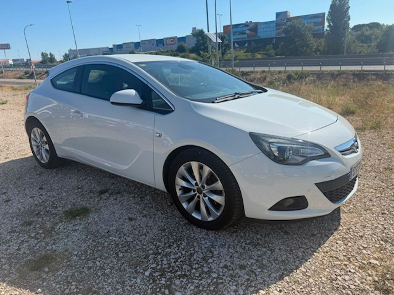 Opel Astra GTC Sportive 2.0 CDTI 165 CV Start&Stop - Foto 11