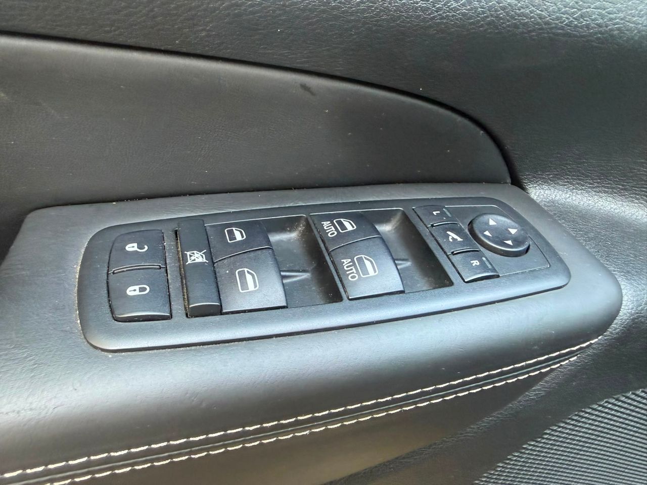 Jeep Grand Cherokee 3.0 V6 Diesel Overland 250 CV - Foto 26