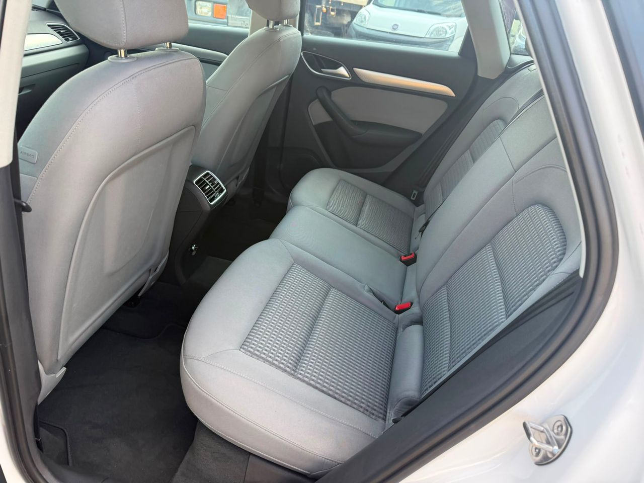 Audi Q3 2.0 TDI 150 CV - Foto 40