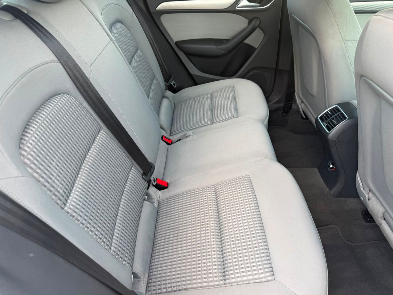 Audi Q3 2.0 TDI 150 CV - Foto 52