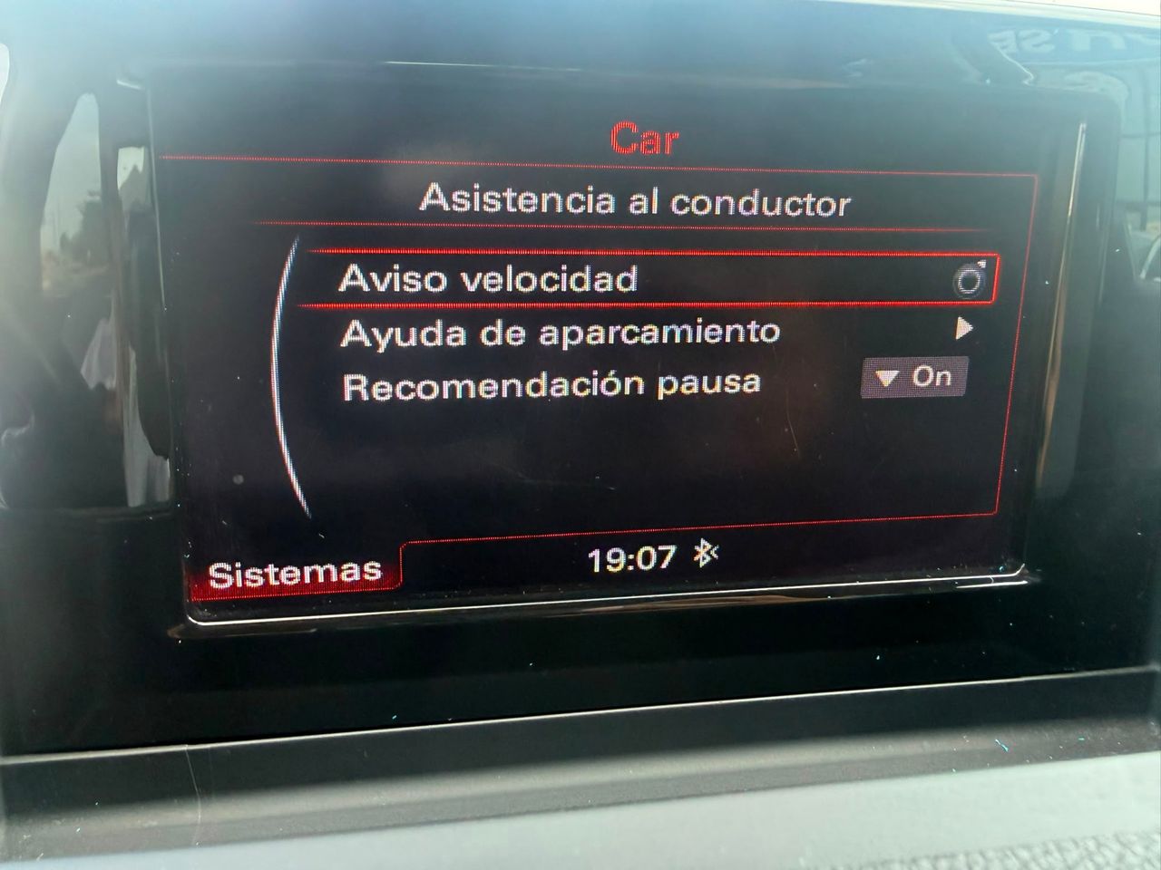 Audi Q3 2.0 TDI 150 CV - Foto 39