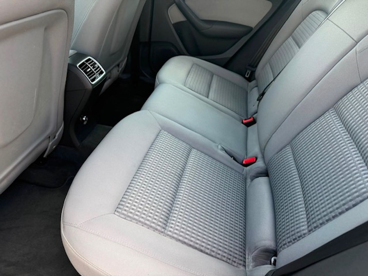 Audi Q3 2.0 TDI 150 CV - Foto 42