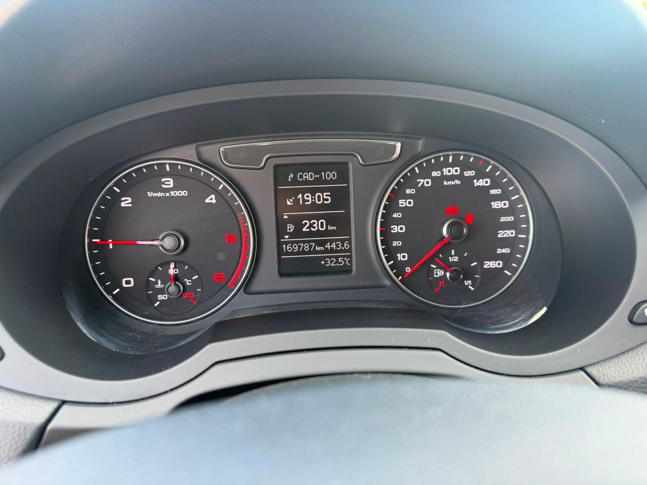 Audi Q3 2.0 TDI 150 CV - Foto 26