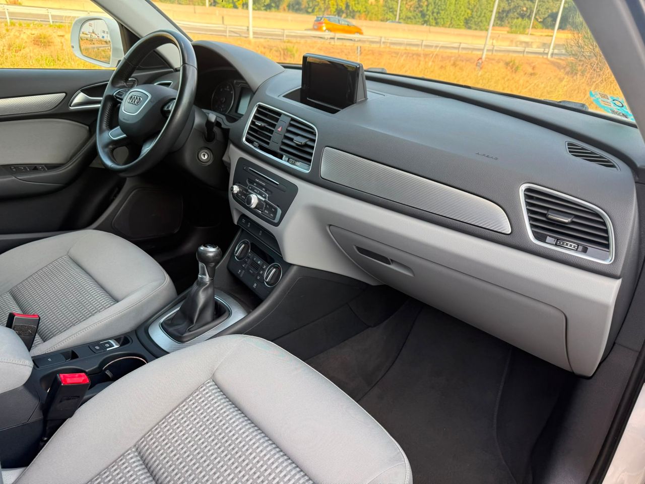 Audi Q3 2.0 TDI 150 CV - Foto 57