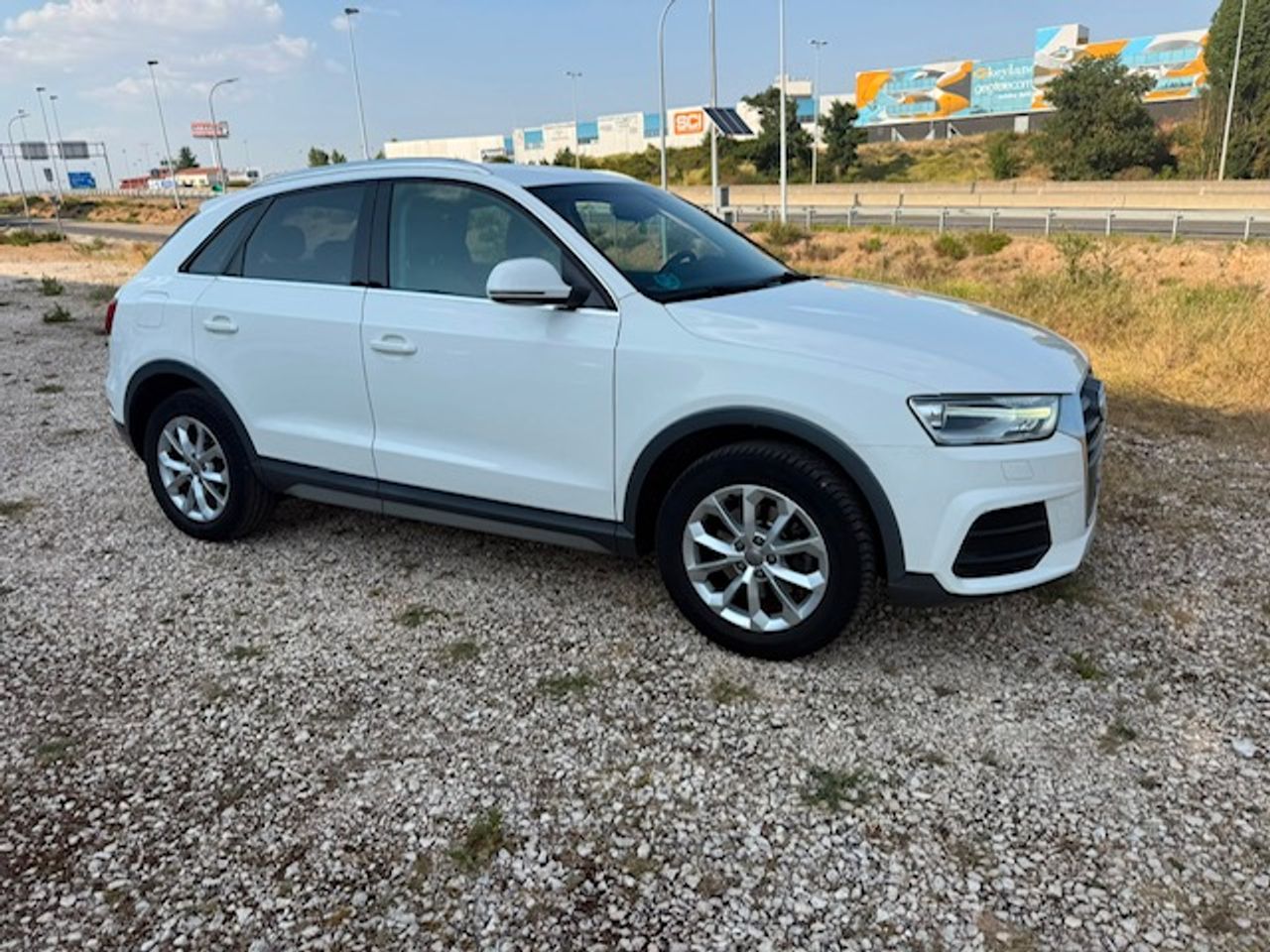 Audi Q3 2.0 TDI 150 CV - Foto 27