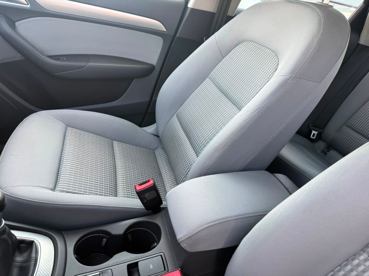 Audi Q3 2.0 TDI 150 CV - Foto 32