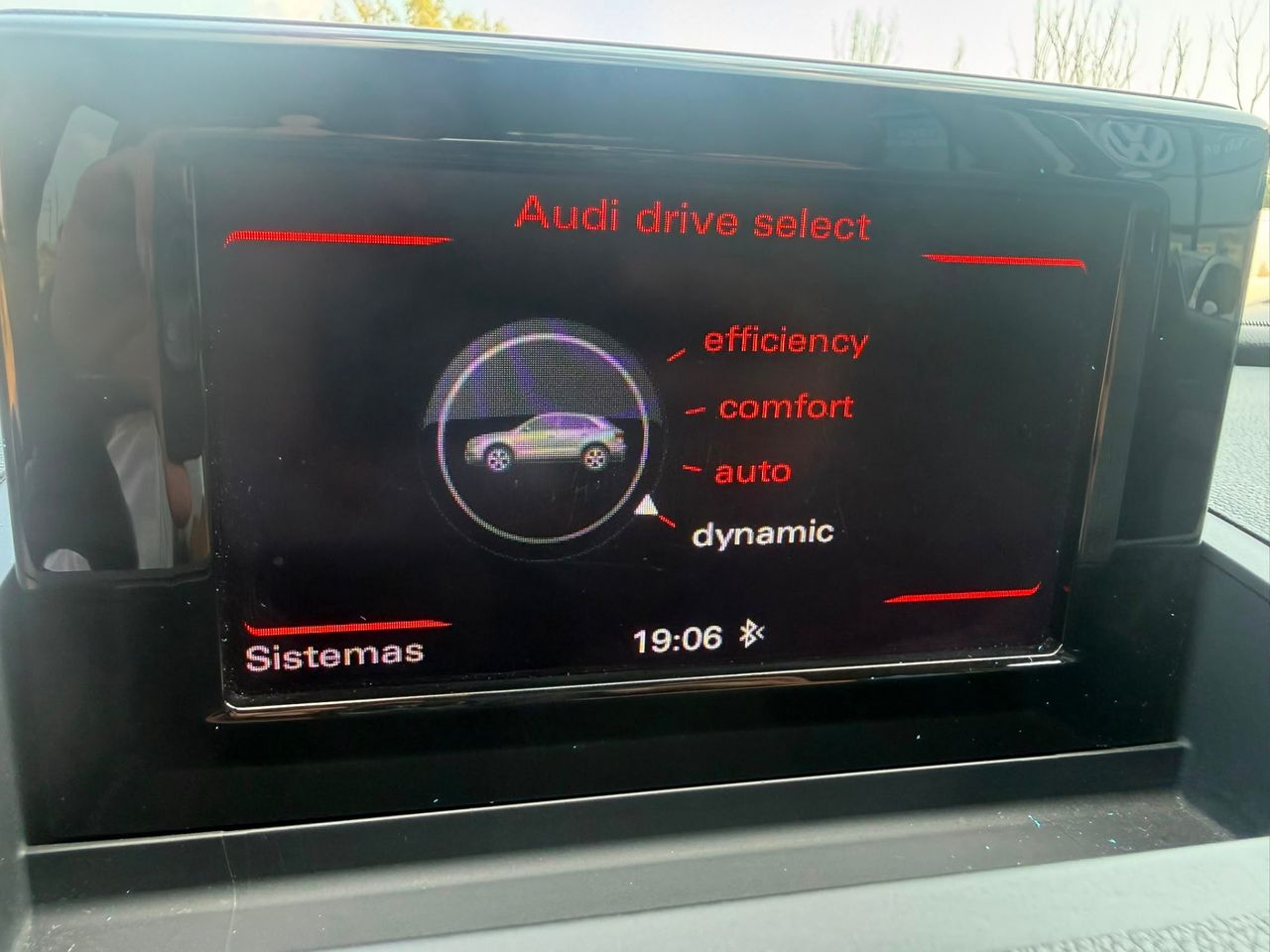 Audi Q3 2.0 TDI 150 CV - Foto 38