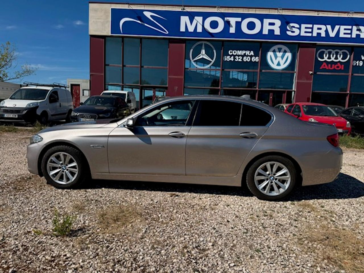 BMW Serie 5 530d xDrive Berlina - Foto 28