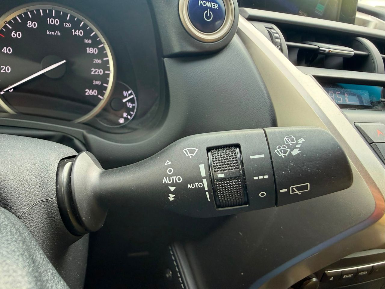 Lexus NX 300h Executive 4WD - Foto 54