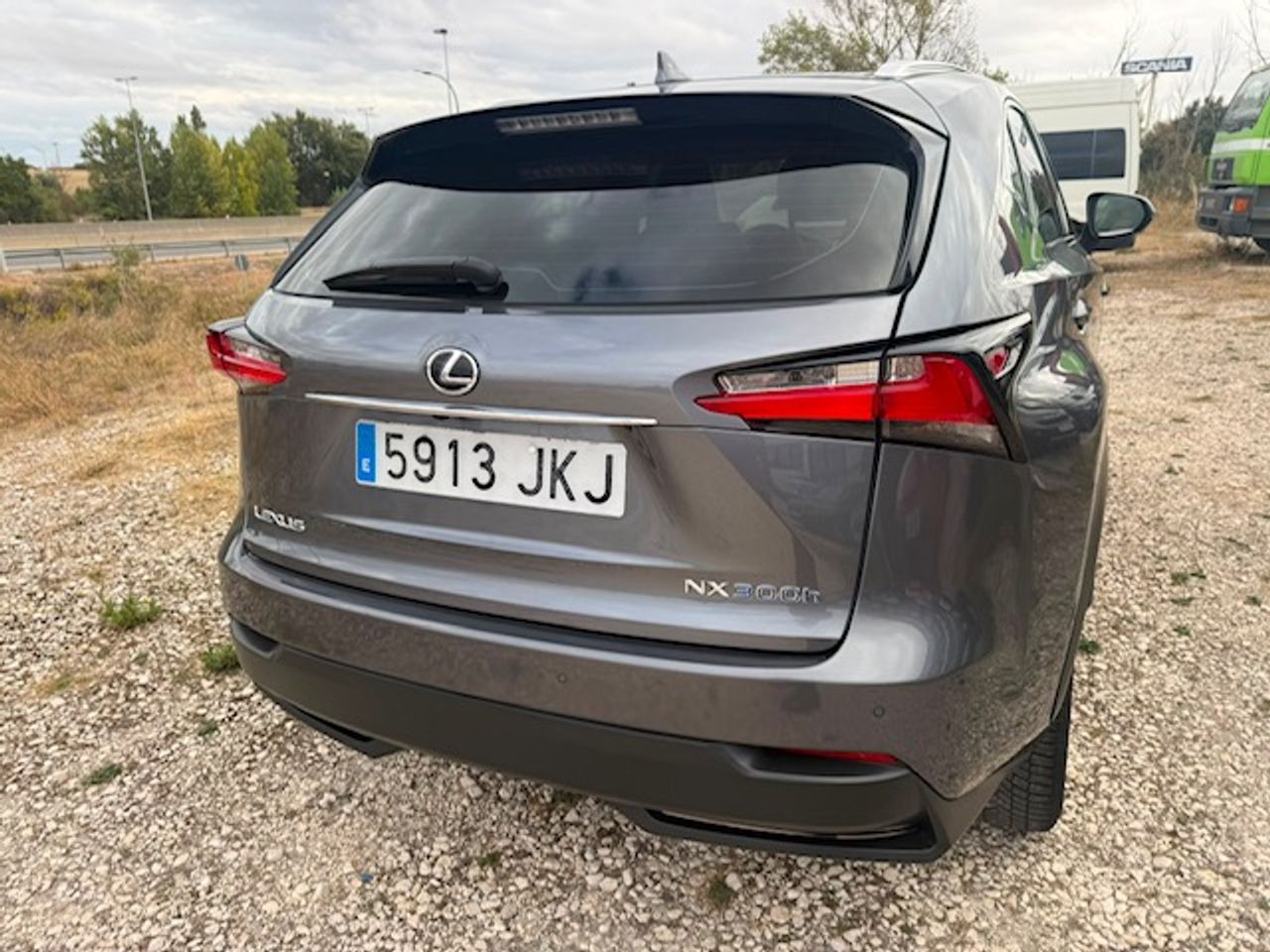 Lexus NX 300h Executive 4WD - Foto 23