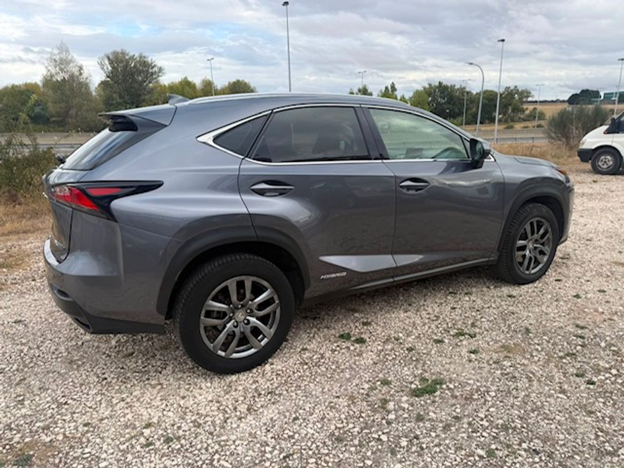 Lexus NX 300h Executive 4WD - Foto 19