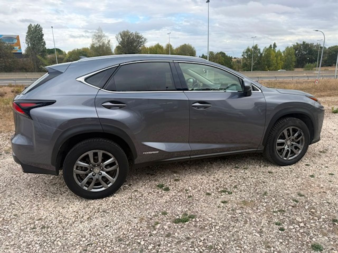 Lexus NX 300h Executive 4WD - Foto 20