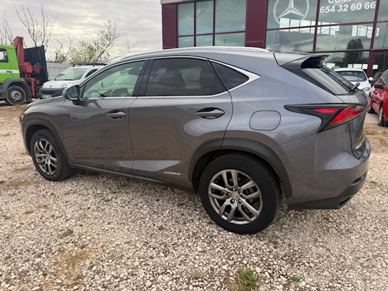 Lexus NX 300h Executive 4WD - Foto 27
