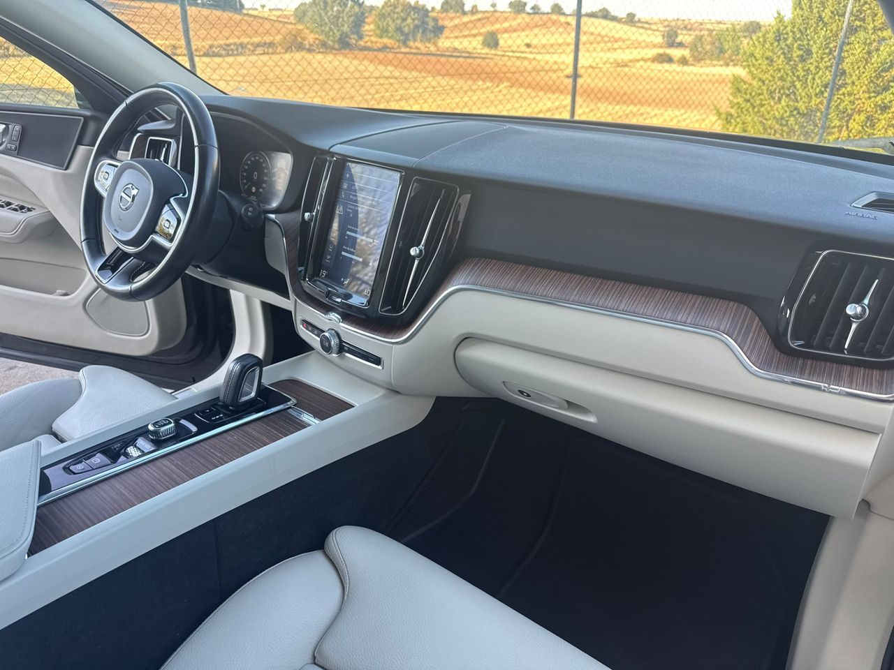 Volvo XC60 Momentum Pro B5 Diesel AWD Aut. - Foto 53