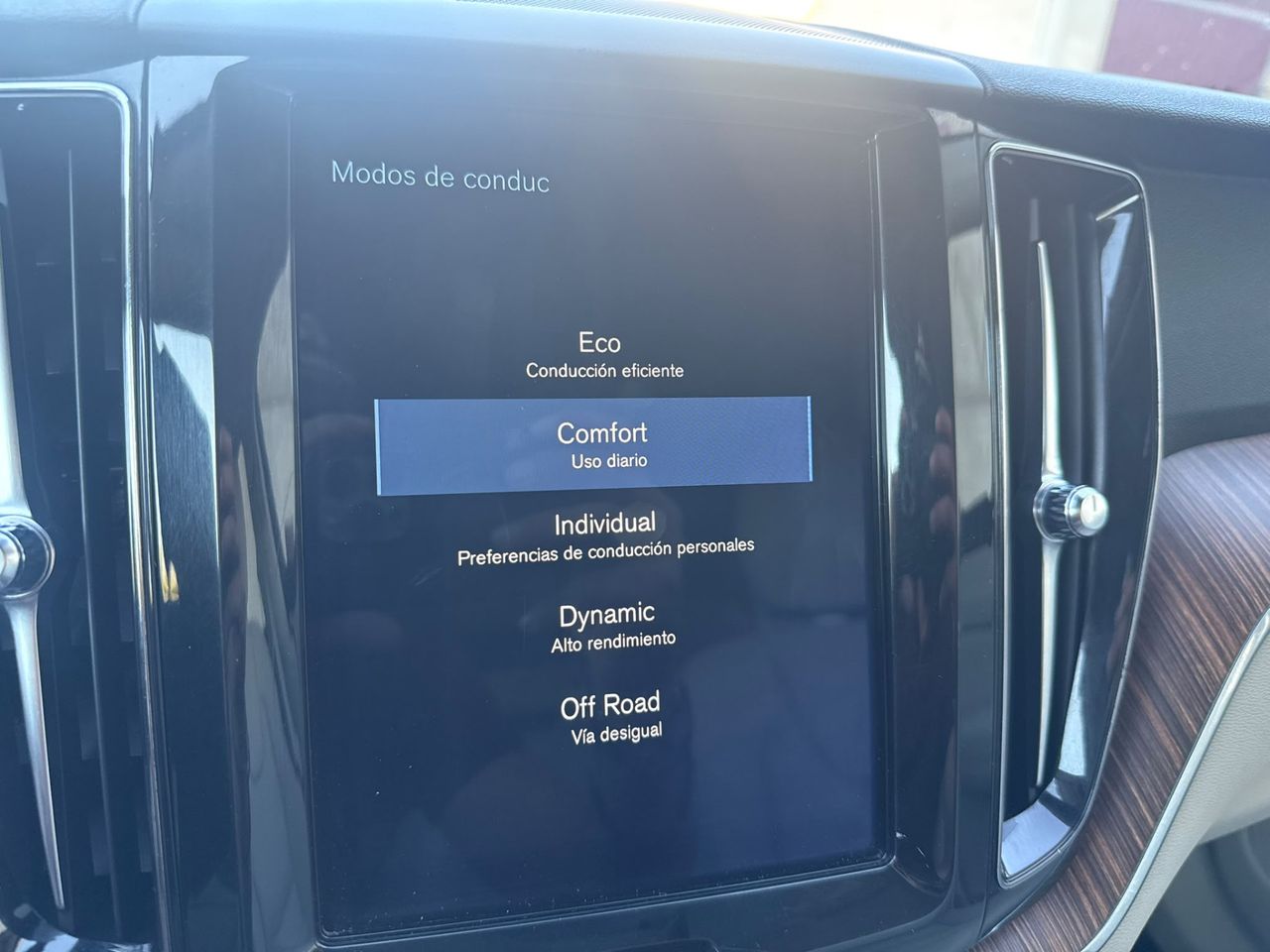 Volvo XC60 Momentum Pro B5 Diesel AWD Aut. - Foto 59