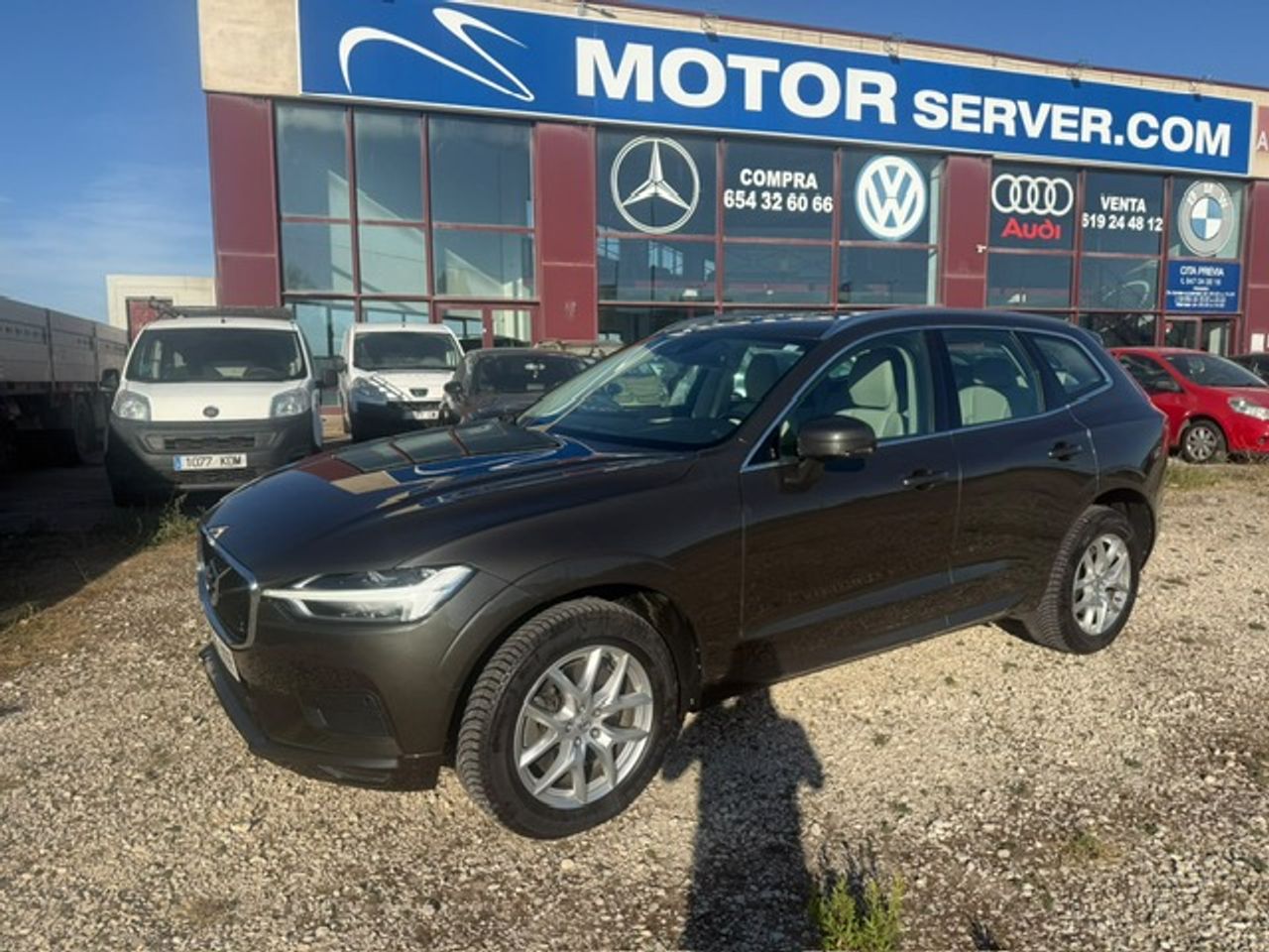 Volvo XC60 Momentum Pro B5 Diesel AWD Aut. - Foto 3