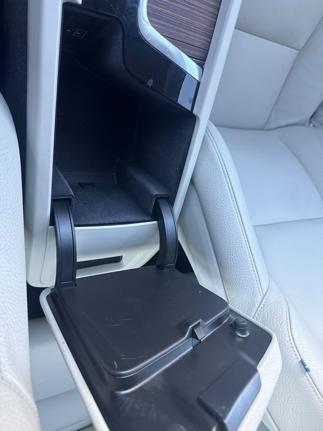 Volvo XC60 Momentum Pro B5 Diesel AWD Aut. - Foto 61