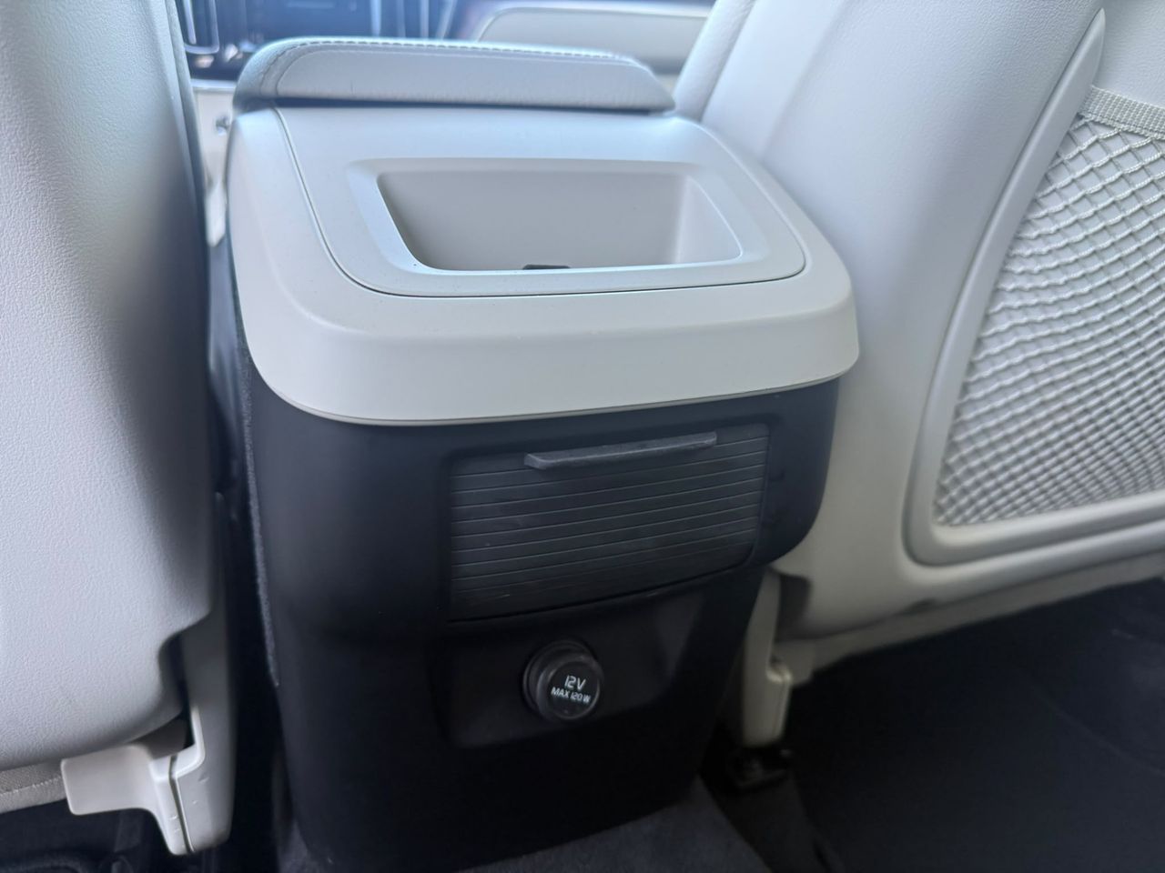 Volvo XC60 Momentum Pro B5 Diesel AWD Aut. - Foto 40
