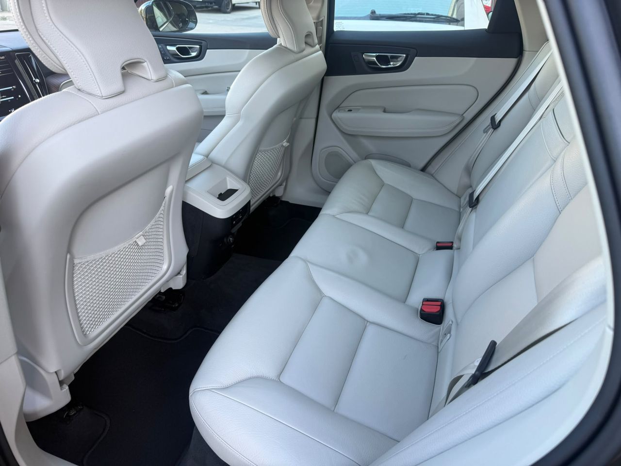 Volvo XC60 Momentum Pro B5 Diesel AWD Aut. - Foto 37