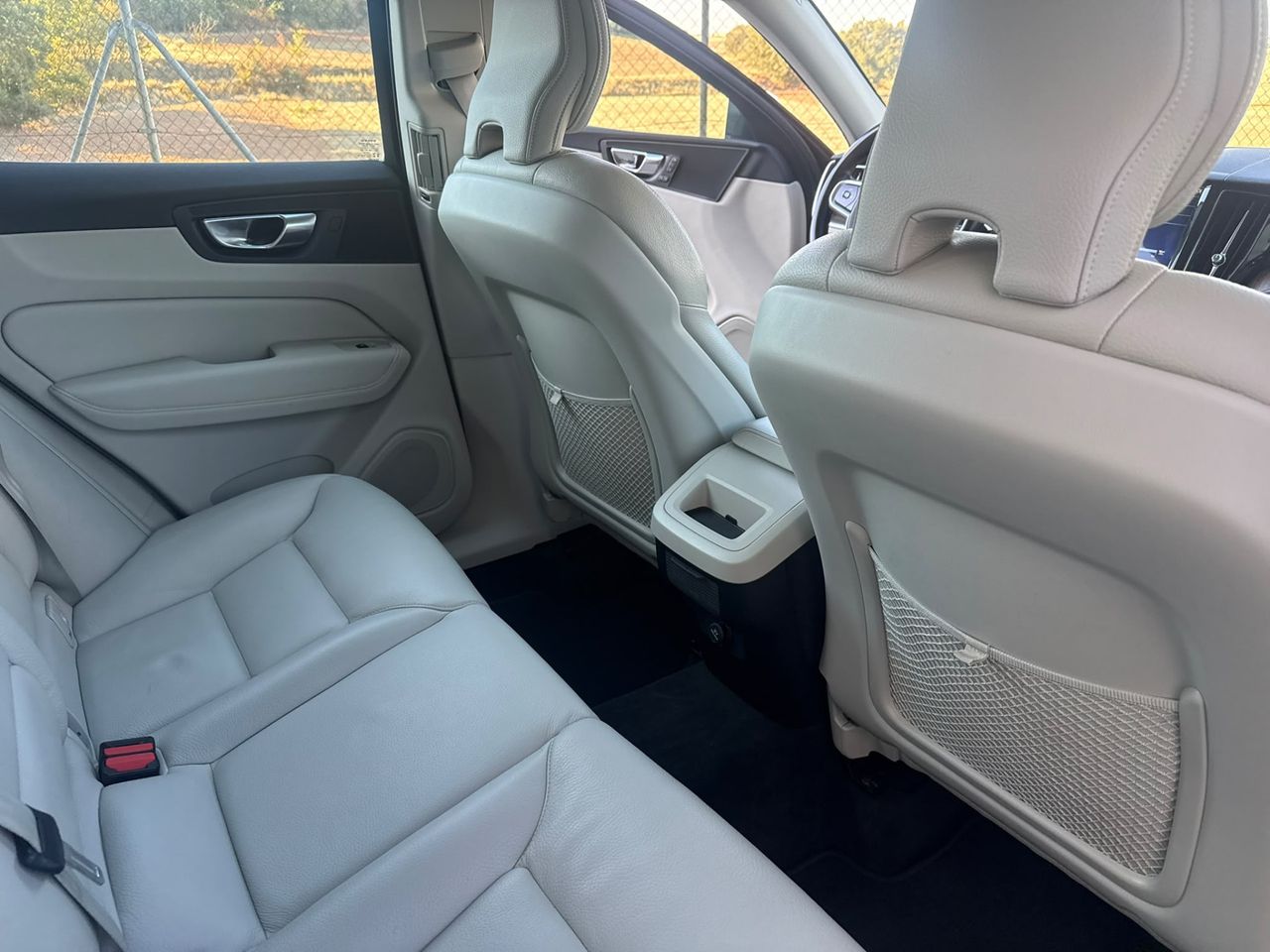 Volvo XC60 Momentum Pro B5 Diesel AWD Aut. - Foto 48