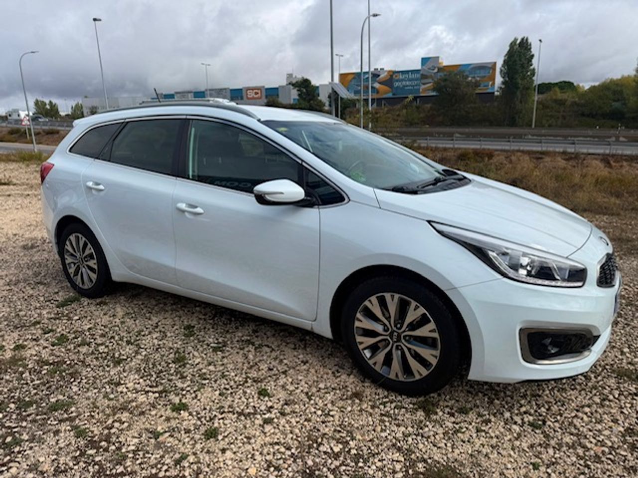 Kia Ceed cee'd SW 1.6 CRDi VGT Drive 100 kW - Foto 14