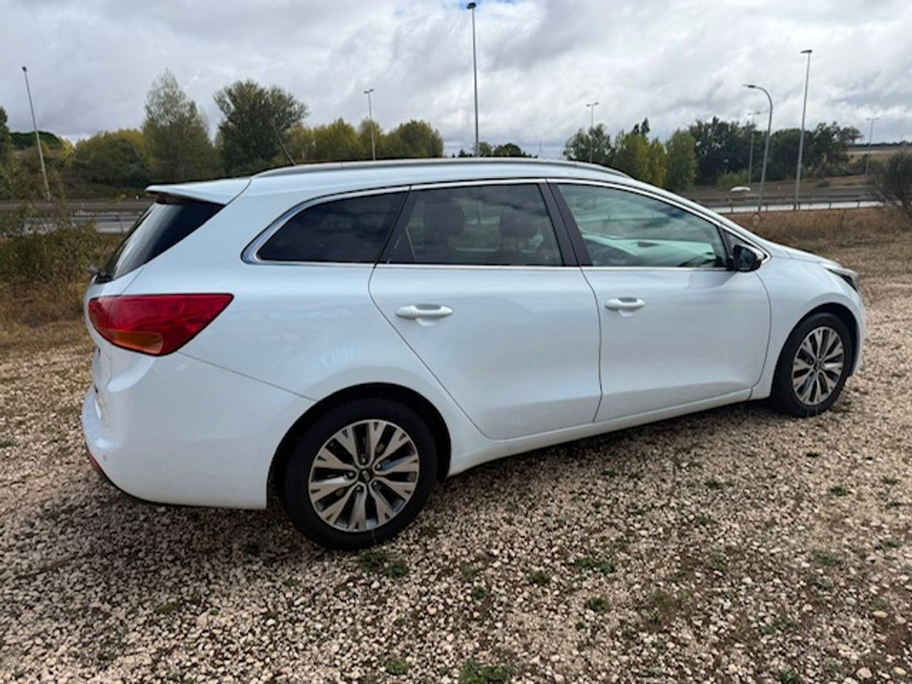 Kia Ceed cee'd SW 1.6 CRDi VGT Drive 100 kW - Foto 17