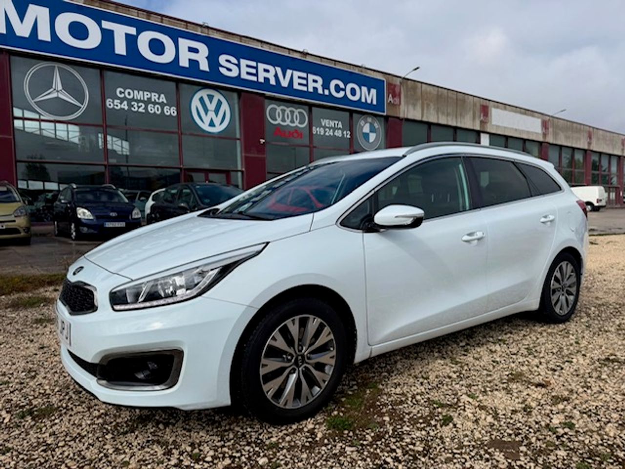 Kia Ceed cee'd SW 1.6 CRDi VGT Drive 100 kW - Foto 4