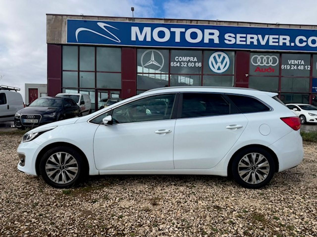 Kia Ceed cee'd SW 1.6 CRDi VGT Drive 100 kW - Foto 26