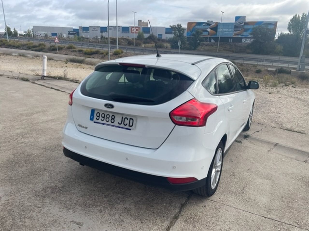 Ford Focus 1.5 TDCI  - Foto 8