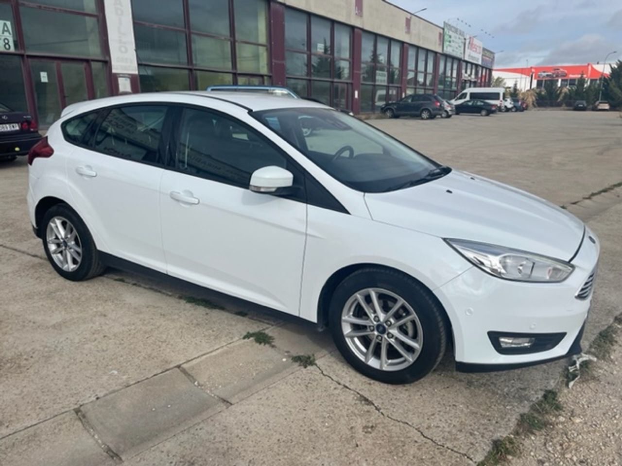 Ford Focus 1.5 TDCI  - Foto 4